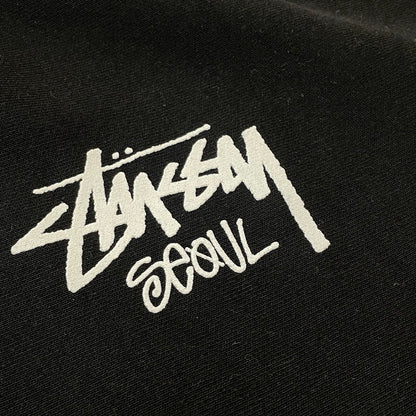 【中古品】【メンズ】 STUSSY ステューシー SEOUL LOGO HOODIE 392380 ロゴ フーディ 長袖 トップス プルオーバーパーカー 142-260720-sa-29-tei サイズ：XL カラー：ブラック 万代Net店