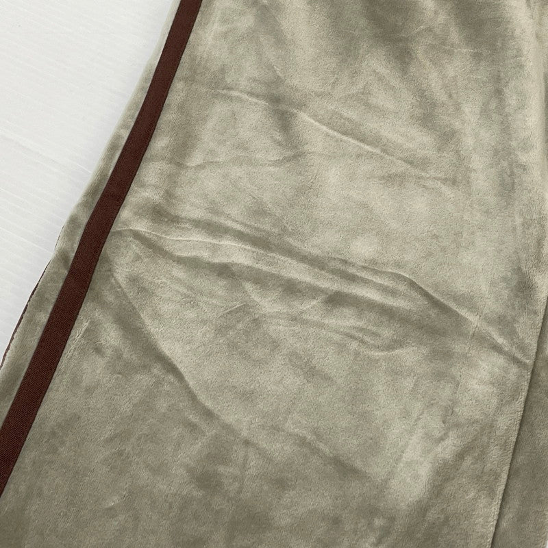 【中古品】【メンズ】 ADIDAS アディダス SMU FB TRACK PANTS VELOUR KD9388 別注 生産 トラック パンツ ベロア ボトムス ジャージ 159-260720-sa-23-tei サイズ：M カラー：カーキ 万代Net店