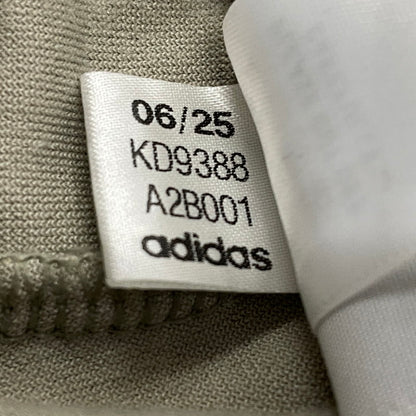 【中古品】【メンズ】 ADIDAS アディダス SMU FB TRACK PANTS VELOUR KD9388 別注 生産 トラック パンツ ベロア ボトムス ジャージ 159-260720-sa-23-tei サイズ：M カラー：カーキ 万代Net店