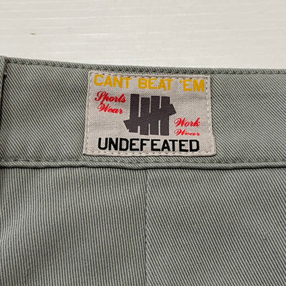 【中古品】【メンズ】 UNDEFEATED アンディーテッド 50133 BULL DENIM CHINO ブル デニム チノ ボトムス 153-260721-sa-16-tei サイズ：34 カラー：グレー 万代Net店
