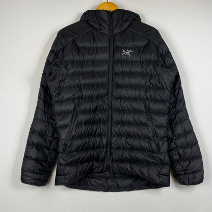 【現状渡し品】【メンズ】 ARCTERYX アークテリクス CERIUM LT HOODY 29923-132780 セリウム ライト ウェイト フーディー アウター 144-260721-sa-01-tei サイズ：S カラー：ブラック 万代Net店