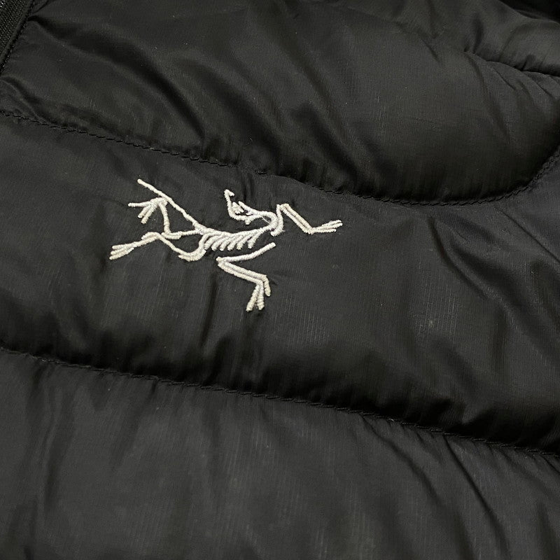 【現状渡し品】【メンズ】 ARCTERYX アークテリクス CERIUM LT HOODY 29923-132780 セリウム ライト ウェイト フーディー アウター 144-260721-sa-01-tei サイズ：S カラー：ブラック 万代Net店