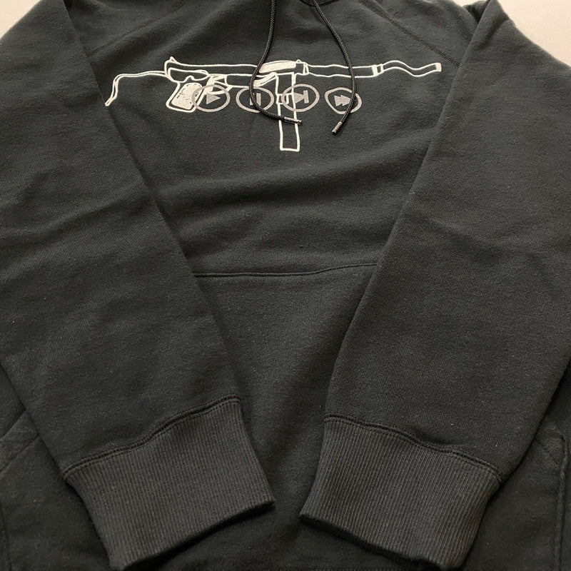 【中古品】【メンズ】 SEQUEL スィークェル LOGO HOODIE SQ-22AW-HD-03 ロゴ フーディー トップス プルーオーバーパーカー 142-260721-sa-08-tei サイズ：S カラー：ブラック 万代Net店