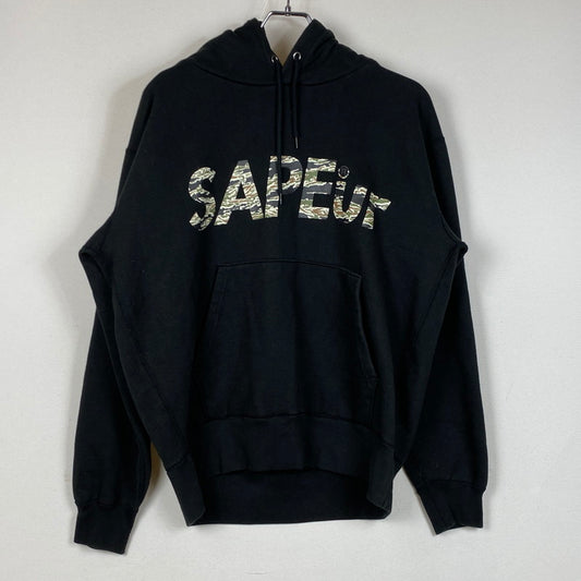 【中古品】【メンズ】 SAPEUR サプール CAMOUFLAGE LOGO FOODIE 迷彩 ロゴ フーディー 長袖 トップス プルオーバーパーカー 142-260724-sa-20-tei サイズ：M カラー：ブラック 万代Net店