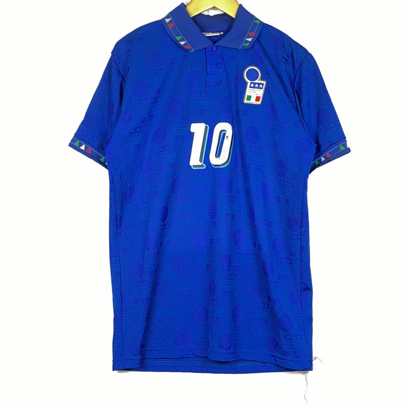 【現状渡し品】【メンズ】 DIADORA ディアドラ 90's FIGC R.BAGGIO UNIFORM 90年代 フィグシー ロベルト バッジョ ユニフォーム 半袖 トップス サッカー イタリア 代表 148-260724-sa-22-tei サイズ：M カラー：ブルー 万代Net店