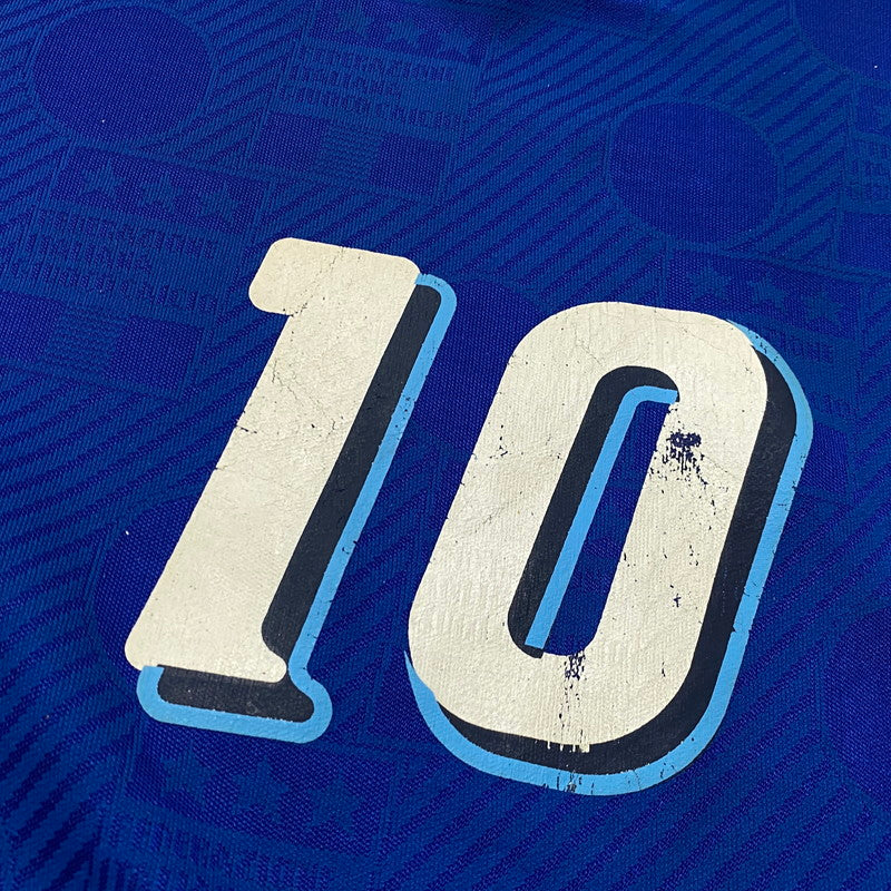 【現状渡し品】【メンズ】 DIADORA ディアドラ 90's FIGC R.BAGGIO UNIFORM 90年代 フィグシー ロベルト バッジョ ユニフォーム 半袖 トップス サッカー イタリア 代表 148-260724-sa-22-tei サイズ：M カラー：ブルー 万代Net店