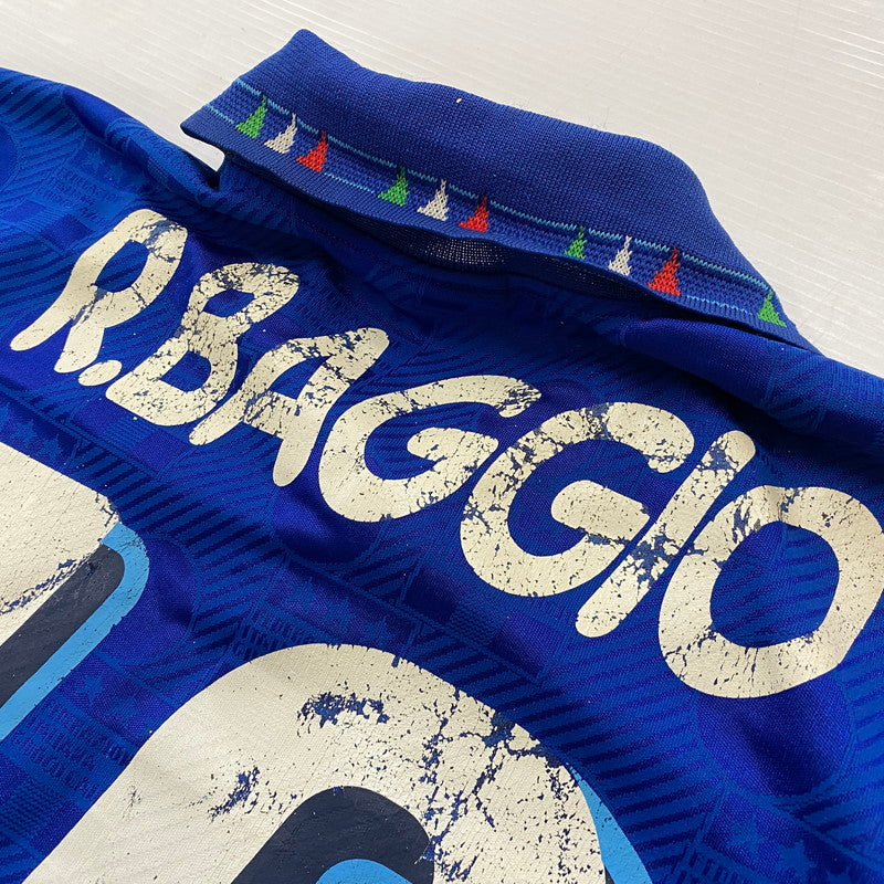 【現状渡し品】【メンズ】 DIADORA ディアドラ 90's FIGC R.BAGGIO UNIFORM 90年代 フィグシー ロベルト バッジョ ユニフォーム 半袖 トップス サッカー イタリア 代表 148-260724-sa-22-tei サイズ：M カラー：ブルー 万代Net店