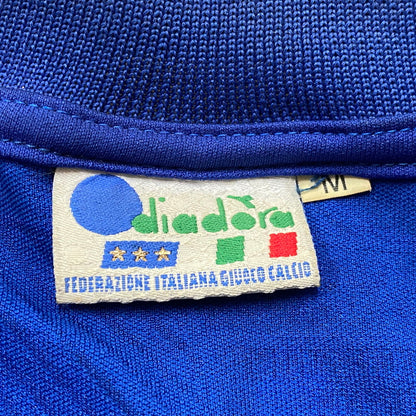 【現状渡し品】【メンズ】 DIADORA ディアドラ 90's FIGC R.BAGGIO UNIFORM 90年代 フィグシー ロベルト バッジョ ユニフォーム 半袖 トップス サッカー イタリア 代表 148-260724-sa-22-tei サイズ：M カラー：ブルー 万代Net店