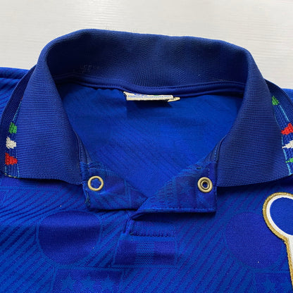 【現状渡し品】【メンズ】 DIADORA ディアドラ 90's FIGC R.BAGGIO UNIFORM 90年代 フィグシー ロベルト バッジョ ユニフォーム 半袖 トップス サッカー イタリア 代表 148-260724-sa-22-tei サイズ：M カラー：ブルー 万代Net店