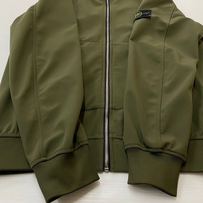 【中古品】【メンズ】 STONE ISLAND ストーン アイランド LIGHT SOFT SHELL-R HOODED JACKET 741540727 ライト ソフト シェル フード ジャケット 141-260724-sa-24-tei サイズ：M カラー：カーキ 万代Net店