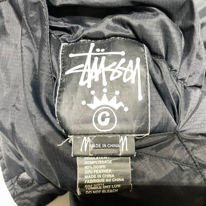 【中古品】【メンズ】 OLD Stussy オールドステューシー REVERSIBLE DOWN VEST リバーシブルダウンベスト アウター 142-260730-ss-01-tei サイズ：M/※無地側ポケット横ダメージ有 カラー：ブラック×グレー 万代Net店