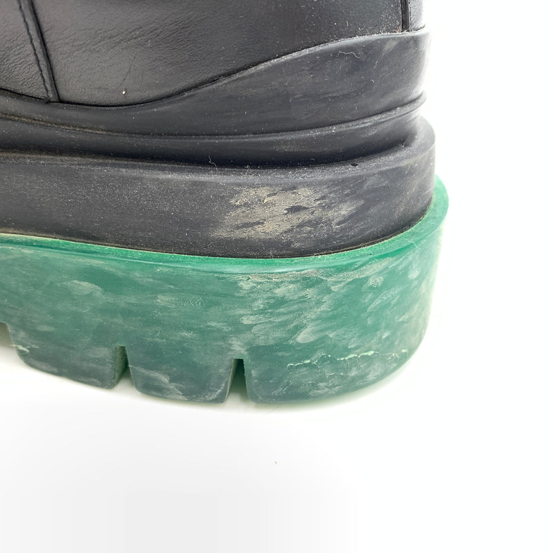 【現状渡し品】【メンズ】 Bottega Veneta ボッテガヴェネタ TIRE BOOTS タイヤ ブーツ 靴 シューズ チェルシーブーツ 183-260727-ko-03-tei サイズ：41 カラー：ブラックグリーン 万代Net店