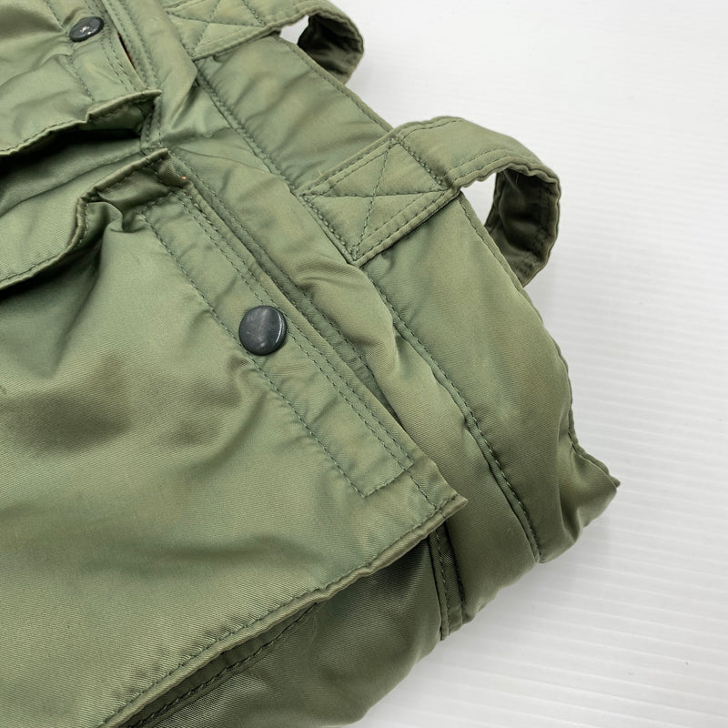 【現状渡し品】【メンズ】 PORTER ポーター TANKER TOTE BAG タンカー トートバッグ カバン MA-1 モチーフ 188-260727-ko-09-tei カラー：セージグリーン 万代Net店