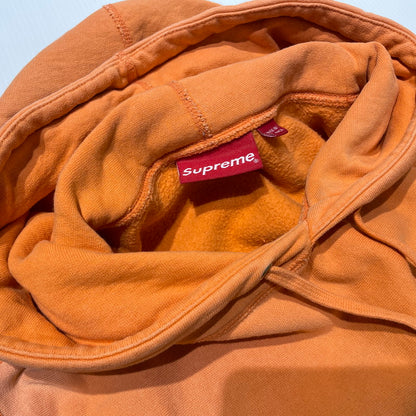 【現状渡し品】【メンズ】 Supreme シュプリーム S LOGO HOODED SWEATSHIRT Sロゴフーディー スウェットシャツ トップス プルオーバーパーカー 149-260730-ss-04-tei サイズ：M ※色褪せあり カラー：オレンジ 万代Net店