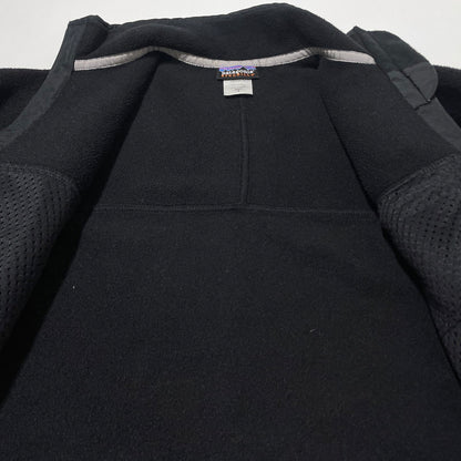 【中古品】【メンズ】 PATAGONIA パタゴニア SYNCHILLA FLEECE JACKET 25395F7 シンチラ フリース ジャケット ライトアウター 07年製 144-260727-yo-04-tei サイズ：S カラー：ブラック 万代Net店