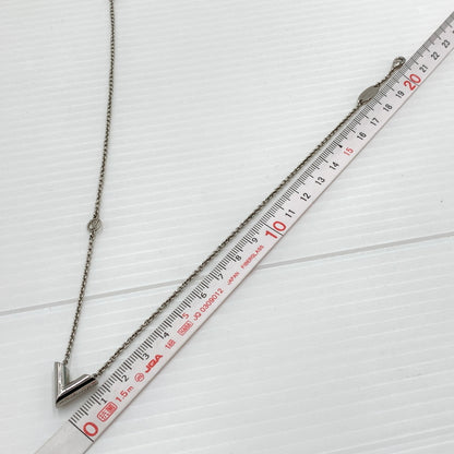 【中古品】【メンズ/レディース】 LOUIS VUITTON ルイ・ヴィトン M63197 エセンシャル V ネックレス LVサークルチャーム Vシグネチャー 179-260727-ko-13-tei カラー：シルバー 万代Net店