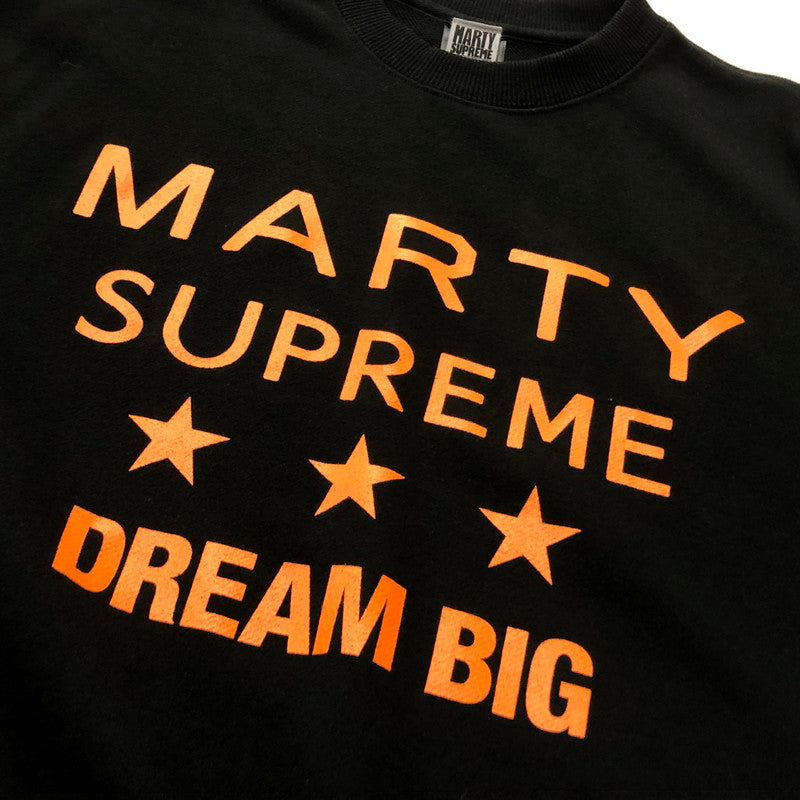 【中古品】【メンズ】 A24 エートゥエンティフォー × PARCO MARTY SUPREME パルコ マーティ シュプリーム 別注コラボ SWEAT SHIRT スウェット シャツ 長袖 トップス　 147-260727-sa-19-tei サイズ：L カラー：ブラック 万代Net店