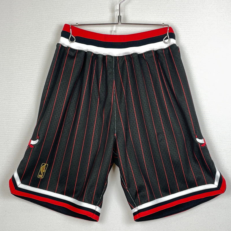 【中古品】【メンズ】 MITCHELL & NESS ミッチェル アンド ネス CHICAGO BULLS 1996-97 ALTERNATE AUTHENTIC SHORTS シカゴ ブルズ 1996-97 オルタネイト オーセンティック ショーツ ボトムス 短パン 159-260728-sa-02-tei サイズ：S カラー：ブラック 万代Net店