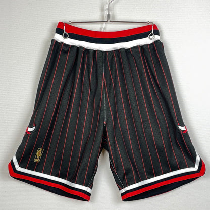 【中古品】【メンズ】 MITCHELL & NESS ミッチェル アンド ネス CHICAGO BULLS 1996-97 ALTERNATE AUTHENTIC SHORTS シカゴ ブルズ 1996-97 オルタネイト オーセンティック ショーツ ボトムス 短パン 159-260728-sa-02-tei サイズ：S カラー：ブラック 万代Net店