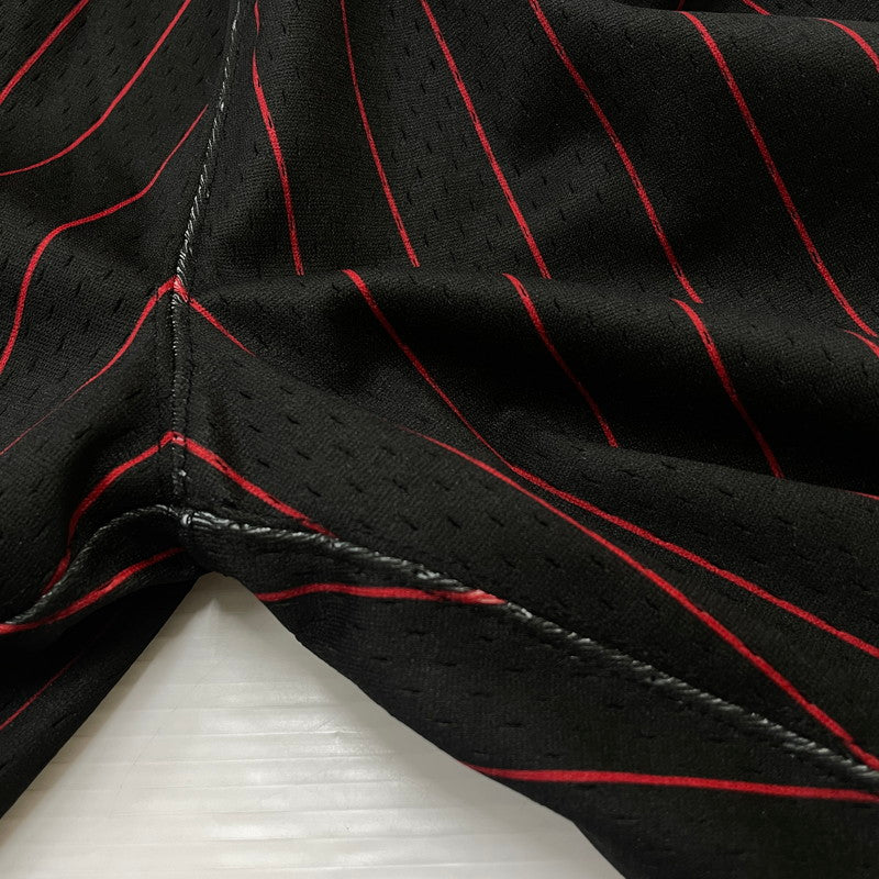 【中古品】【メンズ】 MITCHELL & NESS ミッチェル アンド ネス CHICAGO BULLS 1996-97 ALTERNATE AUTHENTIC SHORTS シカゴ ブルズ 1996-97 オルタネイト オーセンティック ショーツ ボトムス 短パン 159-260728-sa-02-tei サイズ：S カラー：ブラック 万代Net店