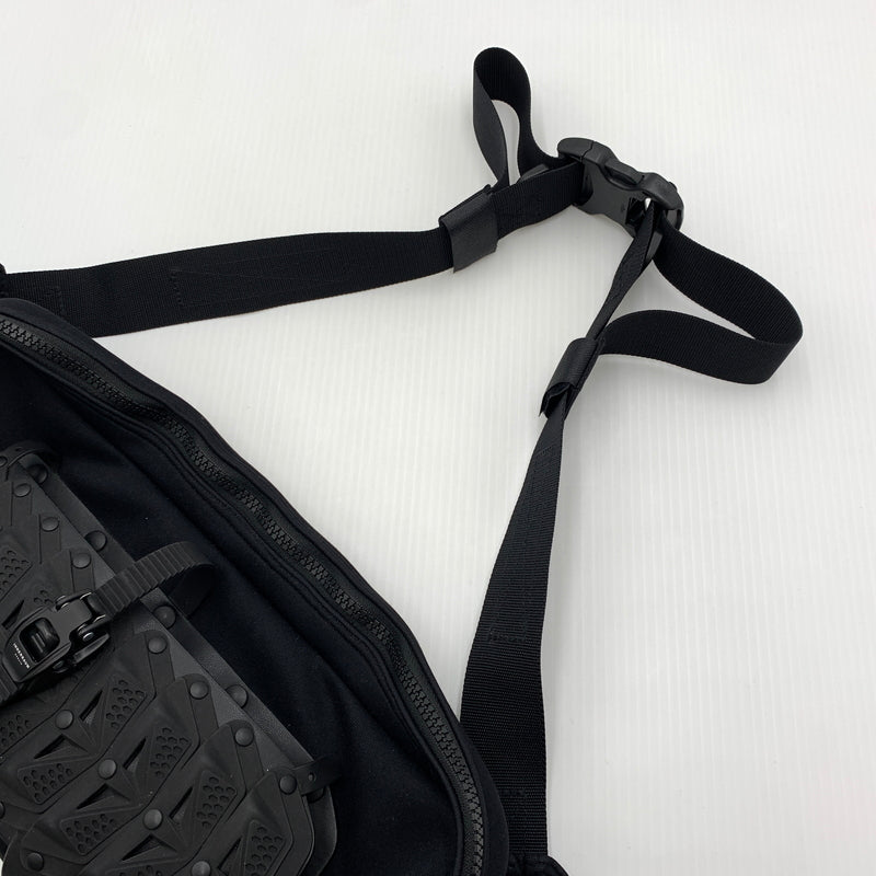 【中古品】【メンズ/レディース】 JUNYA WATANABE COMME des GARCONS MAN ジュンヤワタナベコムデギャルソン INNERRAUM SHOULDER VAG WL-K202 インナーラム 168-260801-ko-10-tei カラー：ブラック 万代Net店