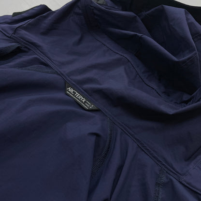 【中古品】【レディース】 ARC’TERYX アークテリクス SQUAMISH HOODY 13661-7802 スコーミッシュ フーディ アウター ジャケット 168-260730-sa-05-tei サイズ：S カラー：ネイビー 万代Net店