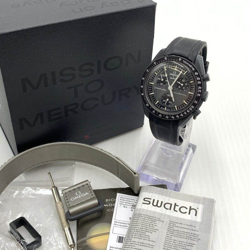 【現状渡し品】【メンズ】 SWATCH スウォッチ × OMEGA オメガ 別注 コラボ MOONSWATCH MISSION TO MERCURY S033A100 ムーンスウォッチ ミッション トゥ マーキュリー 腕時計 197-260801-ko-06-tei カラー：グレーブラック 万代Net店