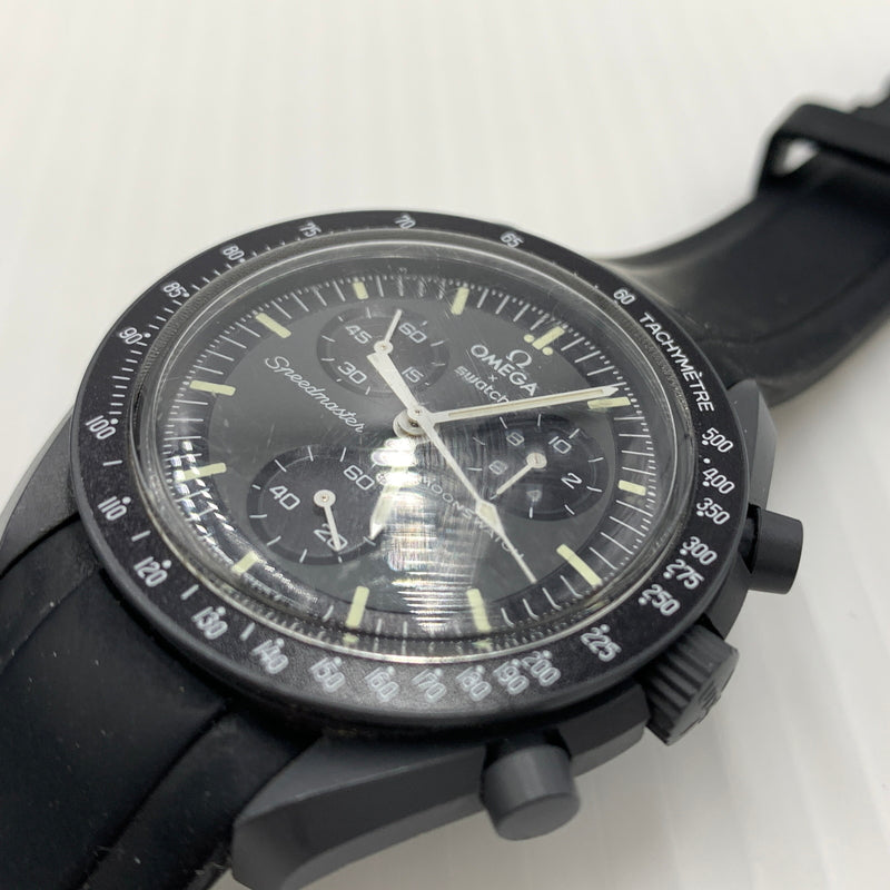 【現状渡し品】【メンズ】 SWATCH スウォッチ × OMEGA オメガ 別注 コラボ MOONSWATCH MISSION TO MERCURY S033A100 ムーンスウォッチ ミッション トゥ マーキュリー 腕時計 197-260801-ko-06-tei カラー：グレーブラック 万代Net店