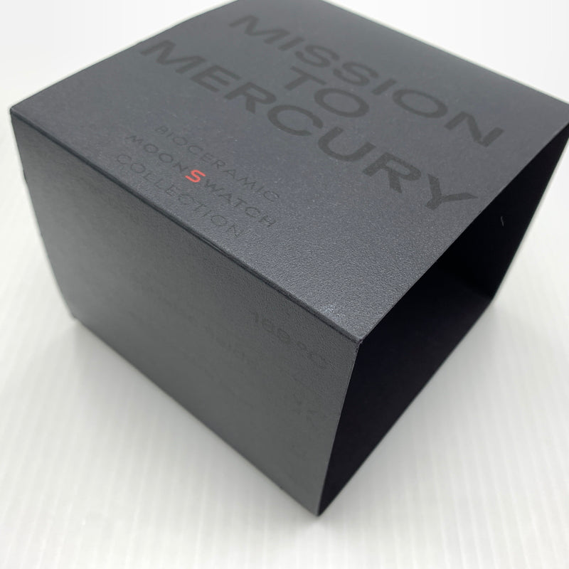 【現状渡し品】【メンズ】 SWATCH スウォッチ × OMEGA オメガ 別注 コラボ MOONSWATCH MISSION TO MERCURY S033A100 ムーンスウォッチ ミッション トゥ マーキュリー 腕時計 197-260801-ko-06-tei カラー：グレーブラック 万代Net店