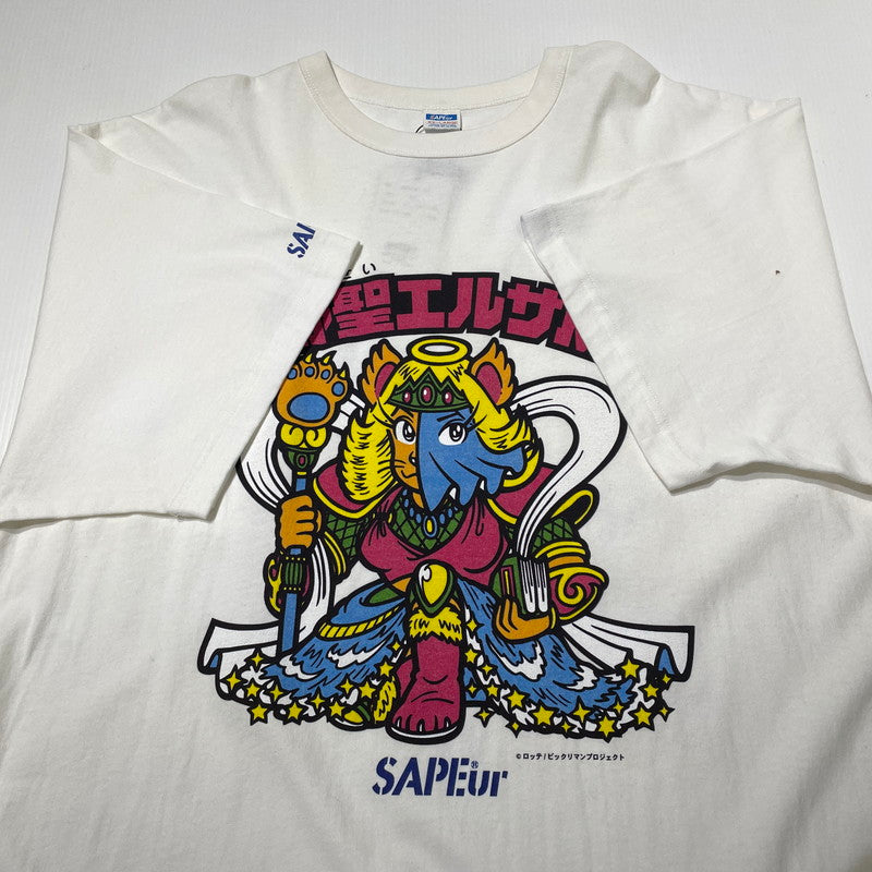 【現状渡し品】【メンズ】 SAPEUE サプール × ビックリマン BIKKURIMANN 別注コラボ ELSA S/S TEE 野聖 エルサ ショート スリーブ Tシャツ 半袖 トップス 142-260731-sa-12-tei サイズ：XXL カラー：ホワイト 万代Net店