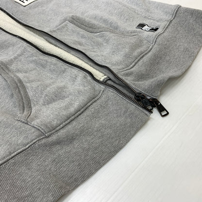 【中古品】【メンズ】 MONCLER モンクレール × FRAGMENT DESIGN フラグメント デザイン 別注コラボ 18AW MAGLIA ZIP HOODIE D209U8400450 809CB 2018年秋冬 マリア ジップ フーディ パーカー 141-260730-sa-10-tei サイズ：M カラー：グレー 万代Net店