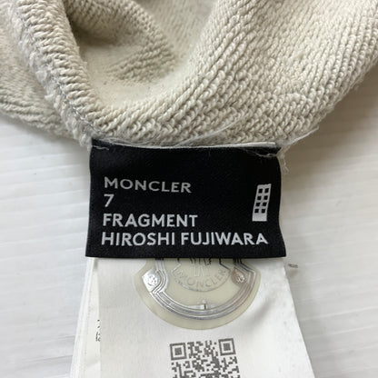【中古品】【メンズ】 MONCLER モンクレール × FRAGMENT DESIGN フラグメント デザイン 別注コラボ 18AW MAGLIA ZIP HOODIE D209U8400450 809CB 2018年秋冬 マリア ジップ フーディ パーカー 141-260730-sa-10-tei サイズ：M カラー：グレー 万代Net店