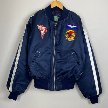 【中古品】【メンズ】 HOPE MFG ホープ マニュファクチャリング EMAR ZIP MA-1 MADE IN USA エマール ジップ アウター ジャケット アメリカ製 145-260803-ss-06-tei サイズ：XL/※袖テープ使用感あり カラー：ネイビー 万代Net店