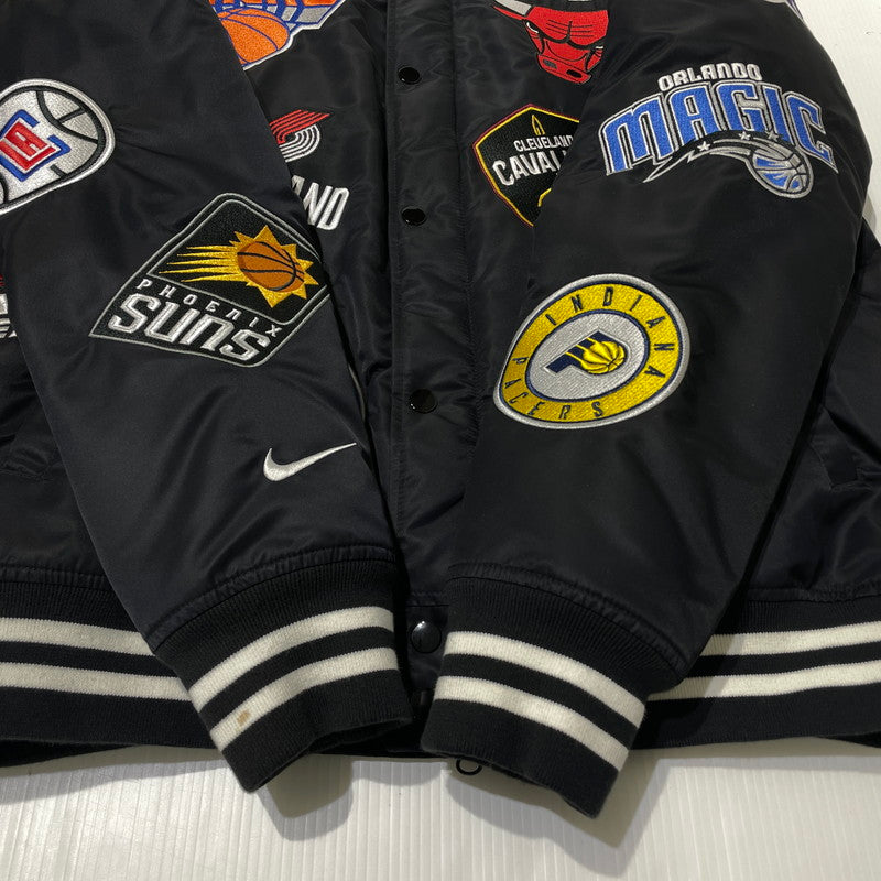 【中古品】【メンズ】 SUPREME シュプリーム× NIKE ナイキ × NBA TEAMS NBAチーム 別注コラボ 18SS WARM-UP JACKET ウォームアップ ジャケット アウター 149-260801-yo-09-tei サイズ：S カラー：ブラック 万代Net店