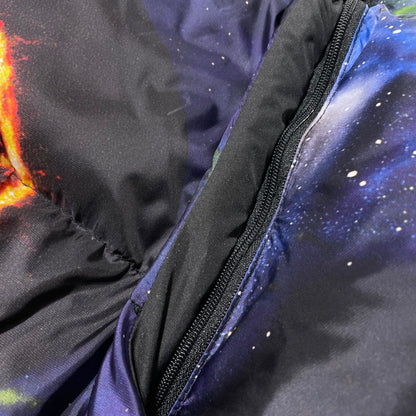 【中古品】【メンズ】 SUPREME シュプリーム × UNDERCOVER アンダーカバー × PUBLIC ENEMY パブリックエネミー 別注コラボ 18SS PUFFY JACKET パフィ ジャケット アウター 149-260801-yo-06-tei サイズ：M カラー：柄 万代Net店