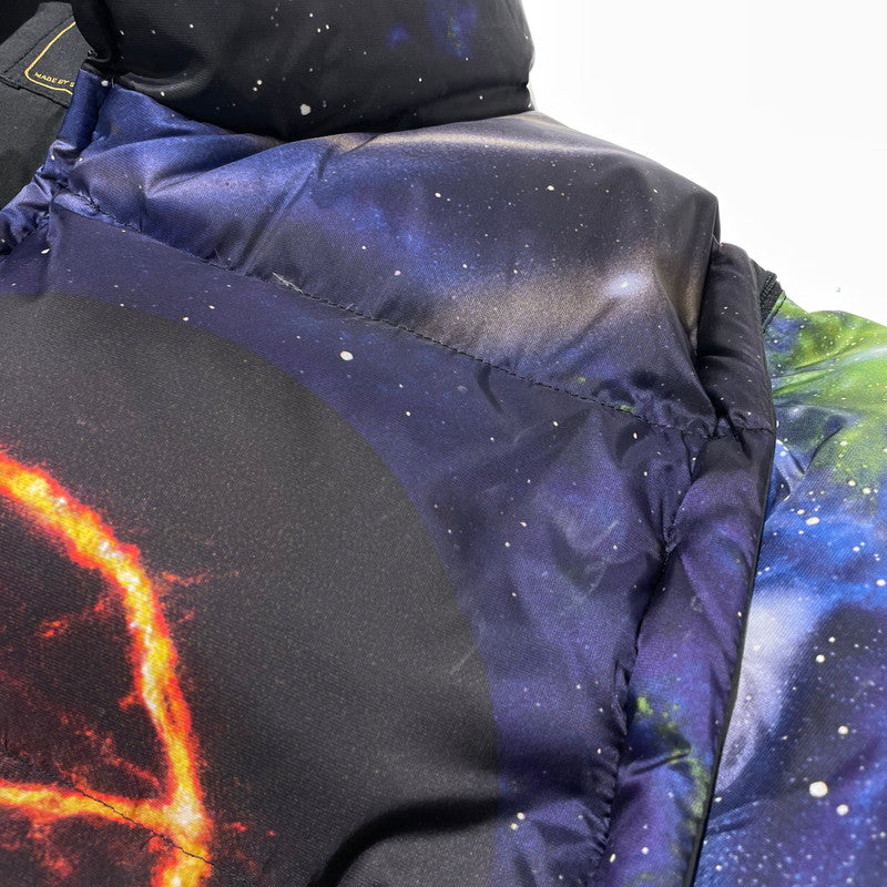 【中古品】【メンズ】 SUPREME シュプリーム × UNDERCOVER アンダーカバー × PUBLIC ENEMY パブリックエネミー 別注コラボ 18SS PUFFY JACKET パフィ ジャケット アウター 149-260801-yo-06-tei サイズ：M カラー：柄 万代Net店
