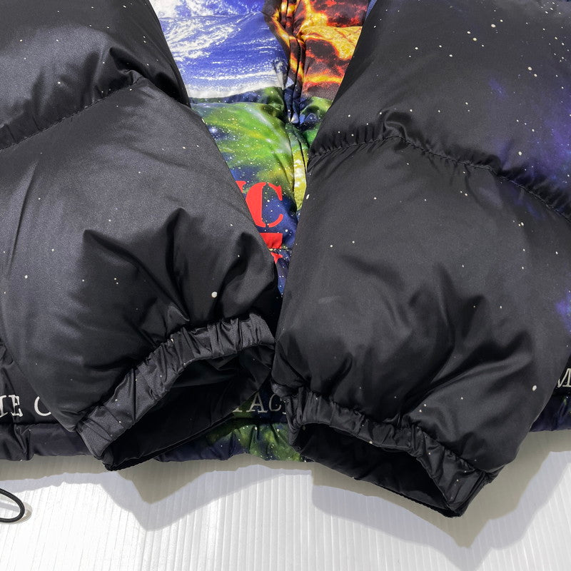 【中古品】【メンズ】 SUPREME シュプリーム × UNDERCOVER アンダーカバー × PUBLIC ENEMY パブリックエネミー 別注コラボ 18SS PUFFY JACKET パフィ ジャケット アウター 149-260801-yo-06-tei サイズ：M カラー：柄 万代Net店