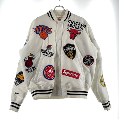 【中古品】【メンズ】 SUPREME シュプリーム× NIKE ナイキ × NBA TEAMS NBAチーム 別注コラボ 18SS WARM-UP JACKET ウォームアップ ジャケット アウター 149-260801-yo-11-tei サイズ：M カラー：ホワイト 万代Net店