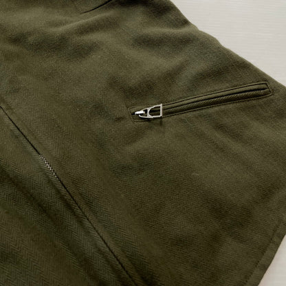 【中古品】【メンズ】 HERMES エルメス HERRINGBONE ZIP VEST ヘリンボーン ジップ ベスト トップス 141-260804-sa-01-tei サイズ：M カラー：カーキ 万代Net店