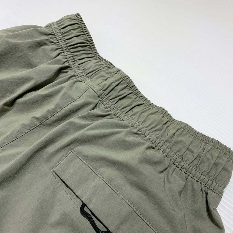 【中古品】【メンズ】 NIKE ナイキ TECH WOVEN OPEN HEM PANT-LIGHT ARMY HM7159-320 テック ウーブン オープンヘム パンツ ライトアーミー ボトムス 159-260802-ko-11-tei サイズ：S カラー：カーキ 万代Net店