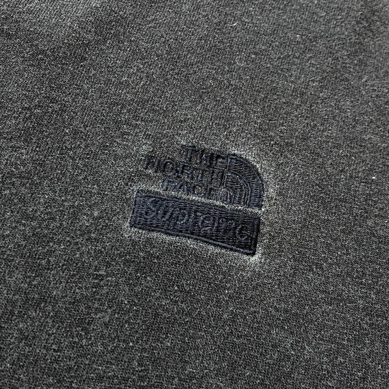 【中古品】【メンズ】 SUPREME シュプリーム × THE NORTH FACE ザ ノース フェイス 別注コラボ PIGMENT 22AW PRINTED L/S ピグメント 2022年秋冬 プリンテッド ロングスリーブ 長袖 トップス 149-260803-sa-18-tei サイズ：XL カラー：グレー 万代Net店