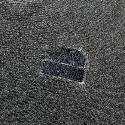 【中古品】【メンズ】 SUPREME シュプリーム × THE NORTH FACE ザ ノース フェイス 別注コラボ PIGMENT 22AW PRINTED L/S ピグメント 2022年秋冬 プリンテッド ロングスリーブ 長袖 トップス 149-260803-sa-18-tei サイズ：XL カラー：グレー 万代Net店