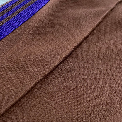 【中古品】【メンズ】 NEEDLES ニードルス 19AW NARROW TRACK PANT-POLY SMOOTH FK194 2019年秋冬 ナロー トラック パンツ ポリスムース ボトムス 151-260803-sa-24-tei サイズ：XS カラー：ブラウン 万代Net店
