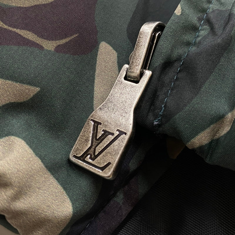 【中古品】【メンズ】 LOUIS VUITTON ルイ ビトン × NIGO REVERSIBLE ニゴー 別注コラボ リバーシブル PUFFER JACKET パファー ジャケット アウター 179-260803-sa-10-tei サイズ：46 カラー：グレー×カモ 万代Net店