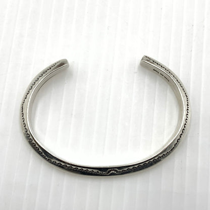 【中古品】【メンズ】 Navajo ナバホ ELAIN TAHE STERLING エレイン タヘ スターリング バングル アクセサリー ブレスレット 191-260812-ko-13-tei カラー：シルバーカラー 万代Net店