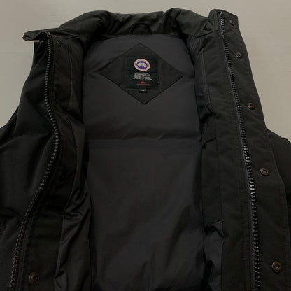 【中古品】【メンズ】 CANADAGOOSE カナダグース GARSON ZIP UP DOWN VEST 4151M ギャルソン ジップアップ ダウン ベスト アウター 141-260810-ss-01-tei サイズ：M カラー：ブラック 万代Net店