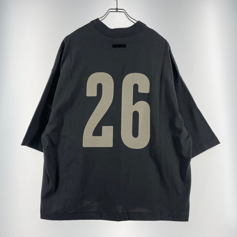 【中古品】【メンズ】 FOG ESSENTIALS エフオージーエッセンシャルズ MERCH TEE 8317-3-00043 マーチ Tシャツ 半袖 トップス 142-260806-yo-07-tei サイズ：S カラー：グレー 万代Net店