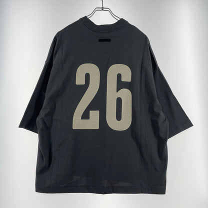 【中古品】【メンズ】 FOG ESSENTIALS エフオージーエッセンシャルズ MERCH TEE 8317-3-00043 マーチ Tシャツ 半袖 トップス 142-260806-yo-07-tei サイズ：S カラー：グレー 万代Net店