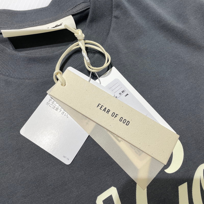 【中古品】【メンズ】 FOG ESSENTIALS エフオージーエッセンシャルズ MERCH TEE 8317-3-00043 マーチ Tシャツ 半袖 トップス 142-260806-yo-07-tei サイズ：S カラー：グレー 万代Net店