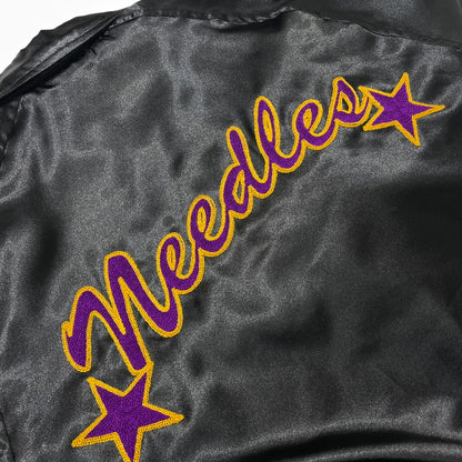 【中古品】【メンズ】 NEEDLES ニードルス STADIUM JACKET - POLY SATEEN SX216 スタジアム ジャケット ポリサテン ライトアウター 140-260806-yo-10-tei サイズ：S カラー：ブラック/パープル 万代Net店